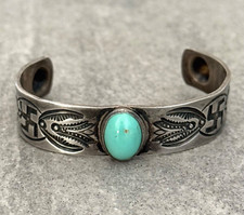 Old FRED HARVEY ERA Navajo Turquoise WHIRLING LOG REPOUSSE Silver Bracelet