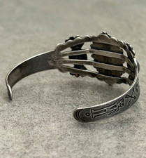 Vintage Fred Harvey Era Navajo CERRILLOS Turquoise Split Shank Sterling Bracelet - Additional view 10