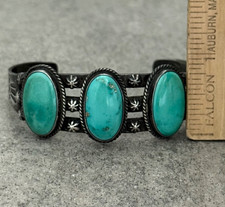 VTG Fred Harvey era Navajo WHIRLING LOG EAGLE FEATHERS Silver Turquoise Bracelet - Additional view 13