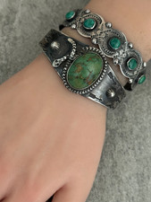 EARLY FRED HARVEY Navajo Turquoise RATTLESNAKE WHIRLING LOG Silver bracelet 47+g - Additional view 6