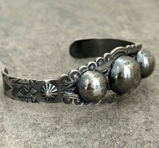 Vintage FRED HARVEY ERA Navajo CONCHO DOME Sterling Silver Bracelet - Additional view 3