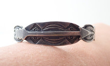 Vintage Navajo Fred Harvey Era Arrow Sterling Silver Stamped Cuff Bracelet - Additional view 7