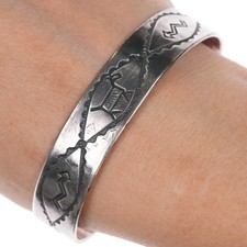 6.75" 30's-40's Navajo silver Fred Harvey dog and arrows cuff bracelet