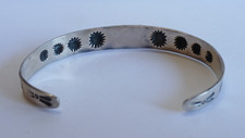 VINTAGE FRED HARVEY ERA NAVAJO INDIAN SILVER DOG CUFF BRACELET - Additional view 2