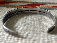 Fred Harvey Era Zuni Turquoise Flowers Stamped Sterling Silver Cuff Bracelet - Additional view 4
