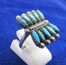 VTG. SOUTHWEST 2 SIDED TURQUOISE PETIT POINT F H RING SIZE 5