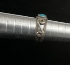 Vintage Fred Harvey Era Pettit Navajo Silver & Turquoise Ring - Size 6 - Additional view 5