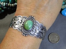 Fred Harvey Era NAVAJO Natural TURQUOISE Sterling Silver DOG HORSE Cuff Bracelet - Additional view 1