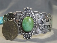 Fred Harvey Era NAVAJO Natural TURQUOISE Sterling Silver DOG HORSE Cuff Bracelet - Additional view 3