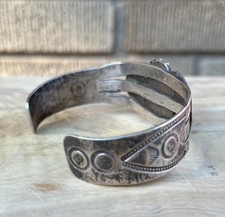 vintage large  FRED HARVEY ERA       TURQUOISE     SILVER   Cuff Bracelet - Additional view 3
