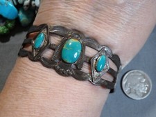Fred HarveyEra NAVAJO Nevada TURQUOISE Sterling Silver THUNDERBIRD Cuff Bracelet - Additional view 1