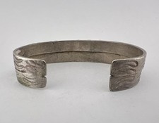 Vtg Fred Harvey Era Navajo Sterling Silver Turquoise Stamped 2 Row Cuff Bracelet - Additional view 4