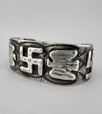 1930's Navajo Fred Harvey Silver Stamped Whirling Log Thunderbird Cuff Bracelet - Additional view 2