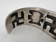 1930's Navajo Fred Harvey Silver Stamped Whirling Log Thunderbird Cuff Bracelet - Additional view 7