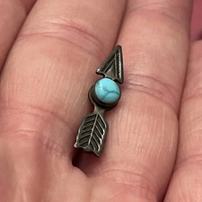 Early Native American Sterling Silver Fred Harvey Turquoise Arrow Pin 1” Long - Additional view 7