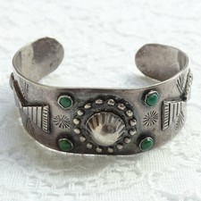 Vintage Fred Harvey Era Navajo Green Turquoise Thunderbird Cuff Bracelet T Bird - Additional view 2