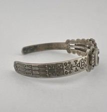 Fred Harvey Era Navajo Sterling Silver Cerrillos Turquoise Arrow Cuff Bracelet - Additional view 3