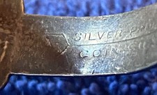 VINTAGE OLD FRED HARVEY ERA NAVAJO STERLING SILVER CROSSED ARROWS CUFF BRACELET - Additional view 7