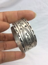 vtg.Native American Navajo Fred Harvey Era silver Stamp whirling  Cuff Bracelet - Additional view 3