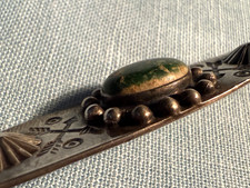 VTG NAVAJO FRED HARVEY ERA STERLING TURQUOISE CROSSED ARROWS STAMPED OVAL PIN - Additional view 7