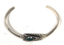 Vintage Sterling Silver Bracelet w/ Green Stone - Arrows - Fred Harvey Era - Additional view 1