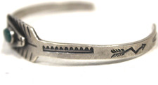 Vintage Sterling Silver Bracelet w/ Green Stone - Arrows - Fred Harvey Era - Additional view 2