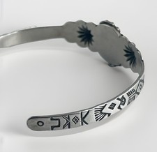 Fred Harvey Era Sterling Child's Navajo Cuff Bracelet with Turquoise Stone 7g - Additional view 3