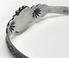 Fred Harvey Era Sterling Child's Navajo Cuff Bracelet with Turquoise Stone 7g - Additional view 6