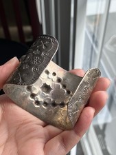 Old Fred Harvey Era Navajo Repousse&Stamped Sterling Silver Cuff Bracelet 64g - Additional view 12