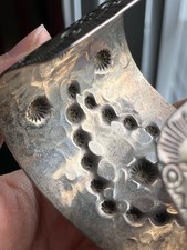 Old Fred Harvey Era Navajo Repousse&Stamped Sterling Silver Cuff Bracelet 64g - Additional view 4