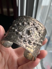 Old Fred Harvey Era Navajo Repousse&Stamped Sterling Silver Cuff Bracelet 64g - Additional view 7