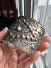 Old Fred Harvey Era Navajo Repousse&Stamped Sterling Silver Cuff Bracelet 64g - Additional view 8