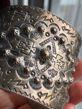 Old Fred Harvey Era Navajo Repousse＆Stamped Sterling Silver Cuff Bracelet 64g