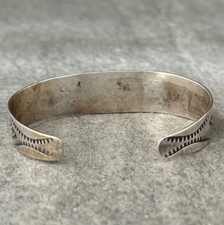 OLD EARLY FRED HARVEY ERA Navajo Turquoise THUNDERBIRD CYCLONE Sterling Bracelet - Additional view 5