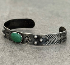 Old Vintage Fred Harvey Era Navajo Turquoise REPOUSSE Sterling silver Bracelet - Additional view 3