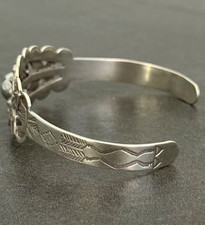 Vintage FRED HARVEY ERA Navajo CONCHO DOME CROSSED ARROW Sterling Bracelet 7 in - Additional view 6