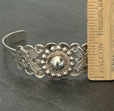 Vintage FRED HARVEY ERA Navajo CONCHO DOME CROSSED ARROW Sterling Bracelet 7 in - Additional view 8