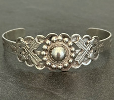 Vintage FRED HARVEY ERA Navajo CONCHO DOME CROSSED ARROW Sterling Bracelet 7 in