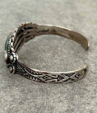 Vintage FRED HARVEY Era Navajo Turquoise Scalloped Sterling Bracelet 6.75 in - Additional view 6