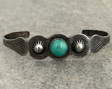 Vintage FRED HARVEY ERA NAVAJO Turquoise Fluted Button Sterling Bracelet 7 in