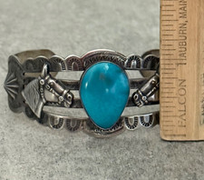 RARE Vintage FRED HARVEY ERA Navajo Turquoise HORSE REPOUSSE Sterling Bracelet - Additional view 14