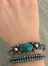 Vintage FRED HARVEY Era Navajo Turquoise Scalloped Sterling Bracelet 6.75 in - Additional view 1