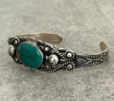 Vintage FRED HARVEY Era Navajo Turquoise Scalloped Sterling Bracelet 6.75 in - Additional view 3