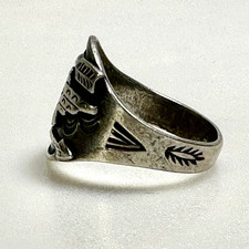 FRED HARVEY ERA TWO ARROWS THUNDERBIRD RING SIZE 10 - Additional view 4