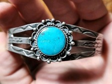 Vintage Fred Harvey Era Navajo Sterling Silver Turquoise Stamped Cuff Bracelet - Additional view 2