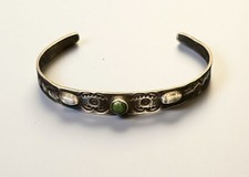 Vintage Fred Harvey Era Sterling Silver Green Turquoise Arrows Cuff Bracelet - Additional view 1