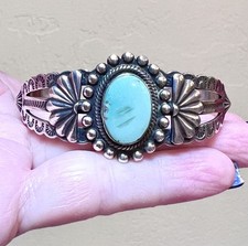 Wonderful Native American Fred Harvey Ornate Sterling Silver Turquoise Bracelet - Additional view 15