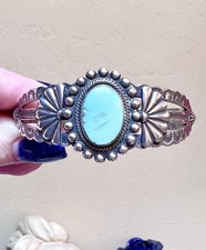 Wonderful Native American Fred Harvey Ornate Sterling Silver Turquoise Bracelet - Additional view 9