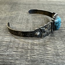 Amazing VTG Fred Harvey Era Navajo Sterling Stamped Turquoise Cuff Bracelet - Additional view 2