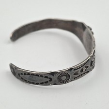 Vintage Fred Harvey Era 925 Sterling Silver Green Turquoise Arrow Cuff Bracelet - Additional view 4